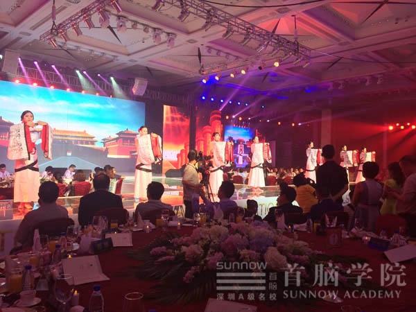 2015第42屆環(huán)球國際小姐總決賽，首腦彰顯業(yè)界高水平