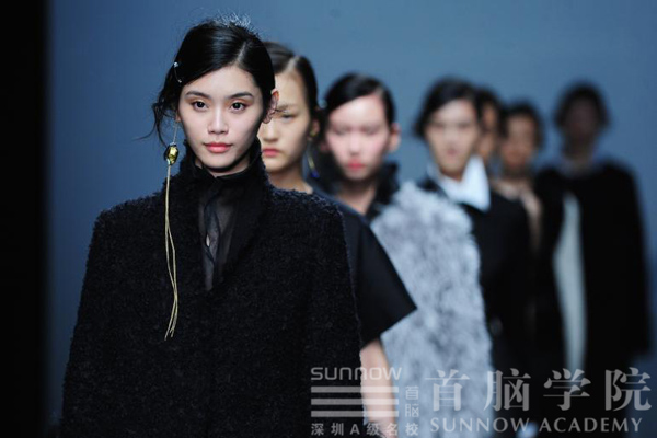 首腦學(xué)院攜手深圳時(shí)裝周，讓時(shí)尚永不止步！