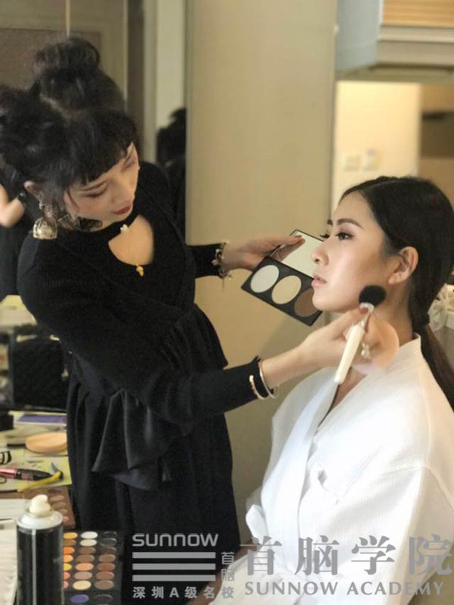 首腦學(xué)院精彩詮釋美麗事業(yè) 第12屆亞洲品牌小姐總決賽完美落幕！