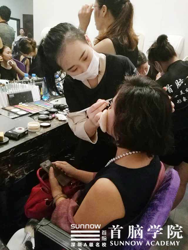 中國超級模特大賽深圳站啟動，首腦學(xué)院美麗聯(lián)動！