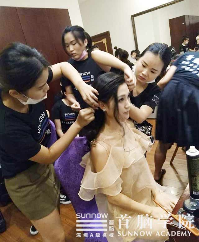 中國超級模特大賽深圳站啟動，首腦學(xué)院美麗聯(lián)動！