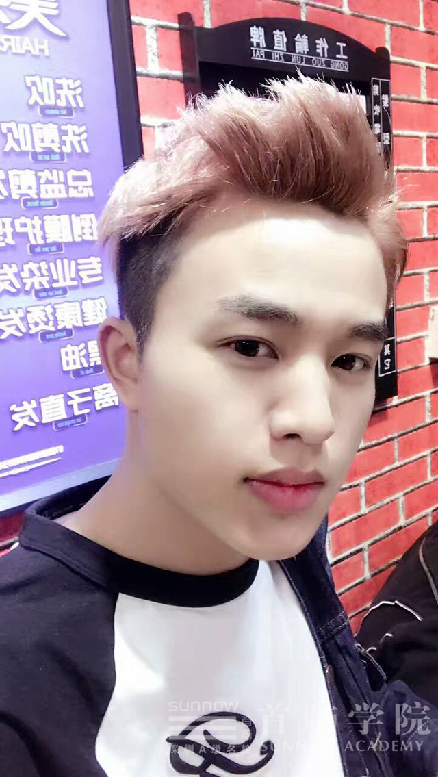 首腦學院搭建實力橋梁 讓夢想不只是夢想