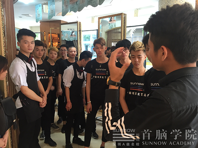 不一樣的優(yōu)質(zhì)教學(xué)理念 首腦學(xué)院觀(guān)摩學(xué)習(xí)活動(dòng)