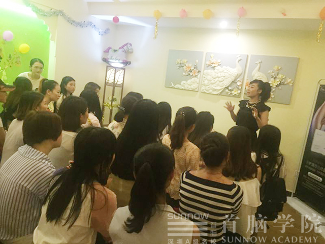 首腦學(xué)院為新力軍開啟舞臺(tái)  在花樣年華里盡情搏擊吧！