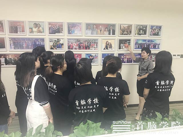 首腦學(xué)院攜手大企，強聯(lián)手拓平臺，把握機遇我們要做夢想的主人！