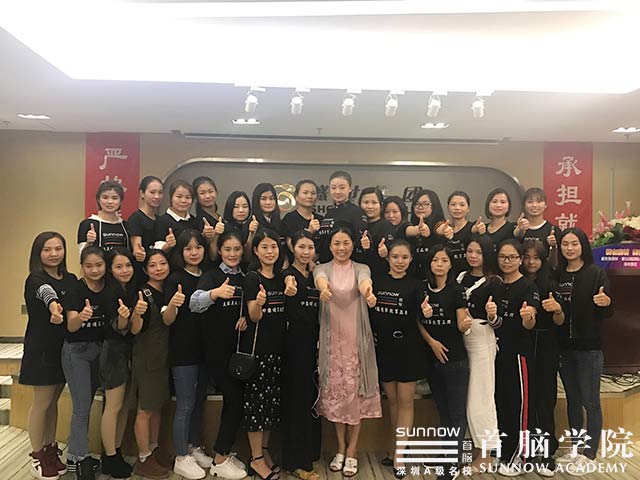 首腦學(xué)院攜手大企，強聯(lián)手拓平臺，把握機遇我們要做夢想的主人！