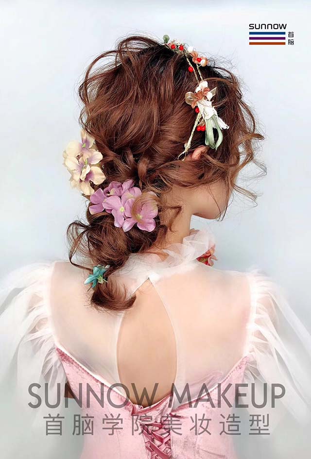 學(xué)化妝學(xué)費(fèi)貴嗎?深圳最便宜的化妝學(xué)校? 化妝培訓(xùn)