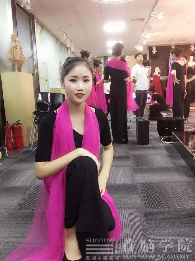 化妝學校