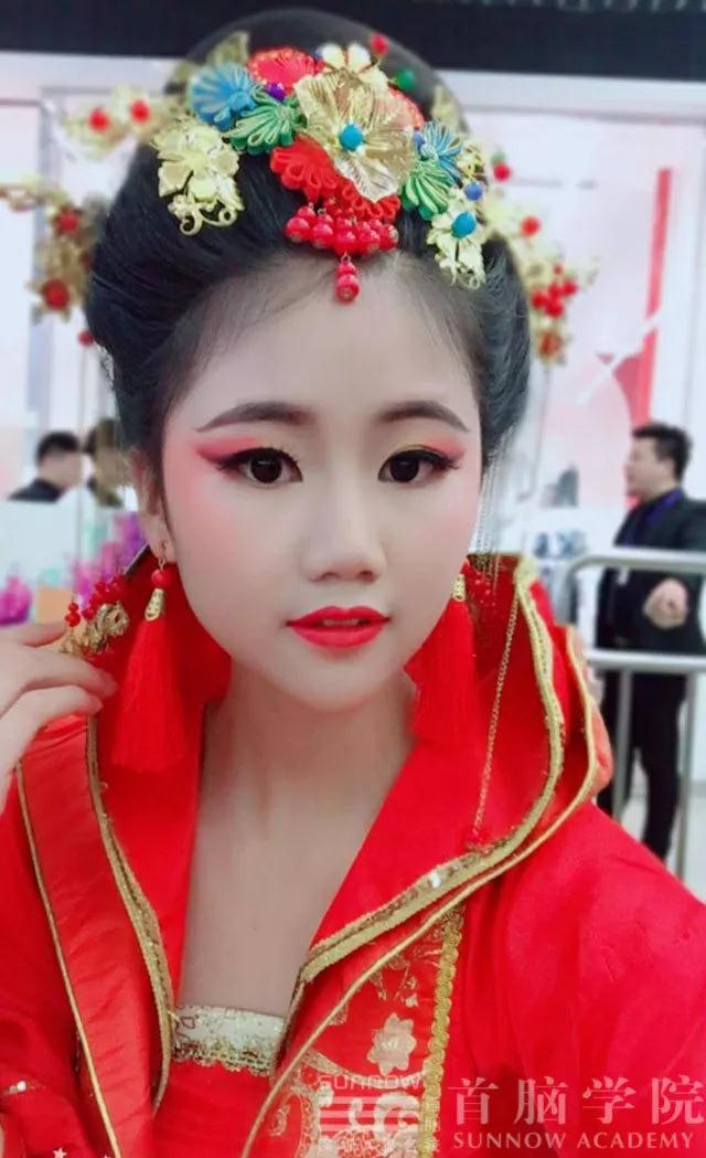 化妝學校