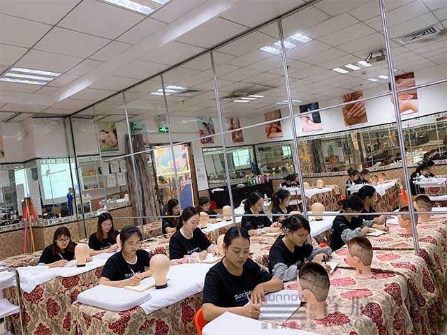 美容培訓(xùn)學校