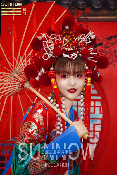 化妝培訓(xùn)學(xué)校