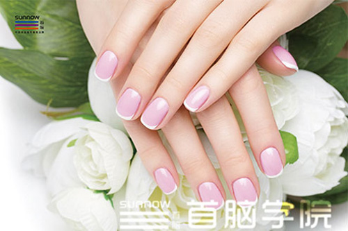 美甲美睫紋繡需要學(xué)多久？美甲美睫紋繡培訓(xùn)學(xué)校學(xué)費多少？