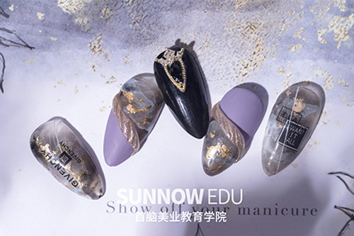 美甲美睫紋繡培訓(xùn)學(xué)校學(xué)費(fèi)多少錢？