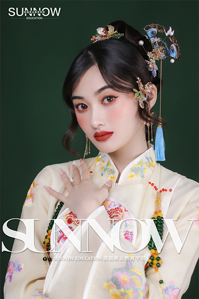 2024年學(xué)習(xí)化妝，好不好就業(yè)，如何就業(yè)？