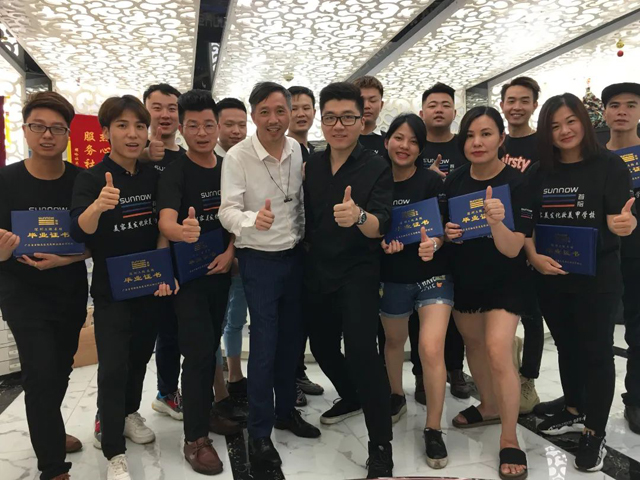 首腦美發(fā)培訓學校