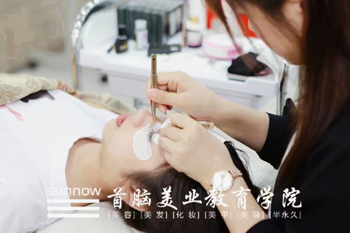 學(xué)美甲美睫